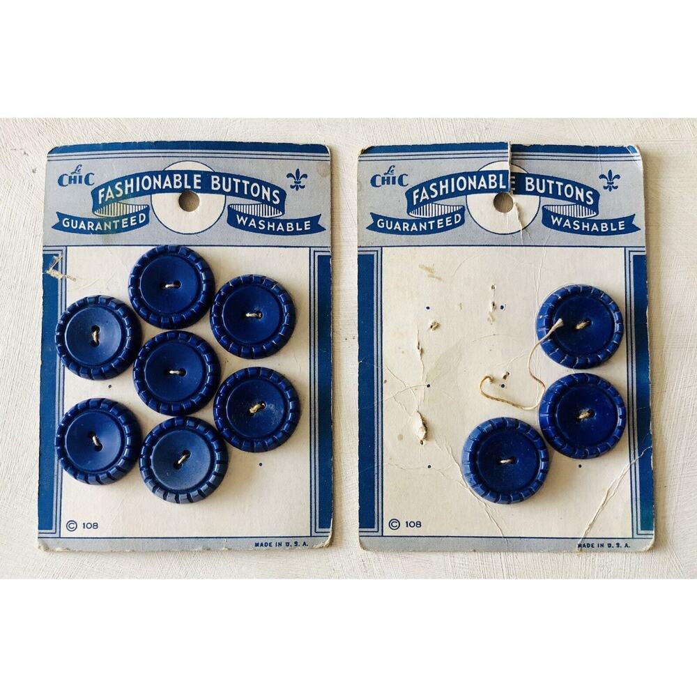 10 Vintage Blue Plastic Buttons On Cards Le Chic Fashionable Washable Made USA